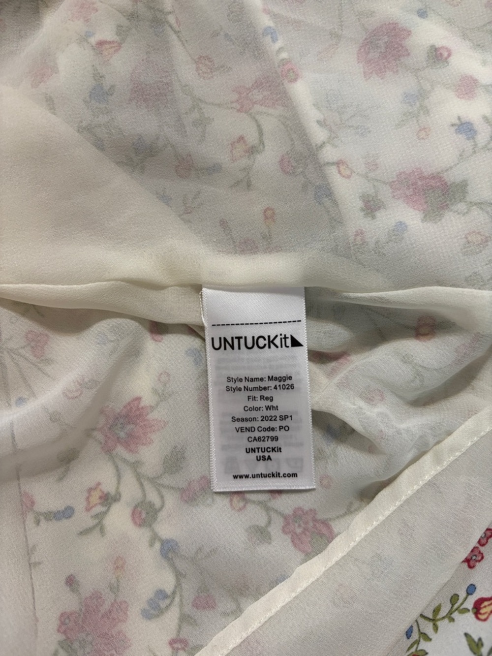 Untuckit - Picture 7 of 7